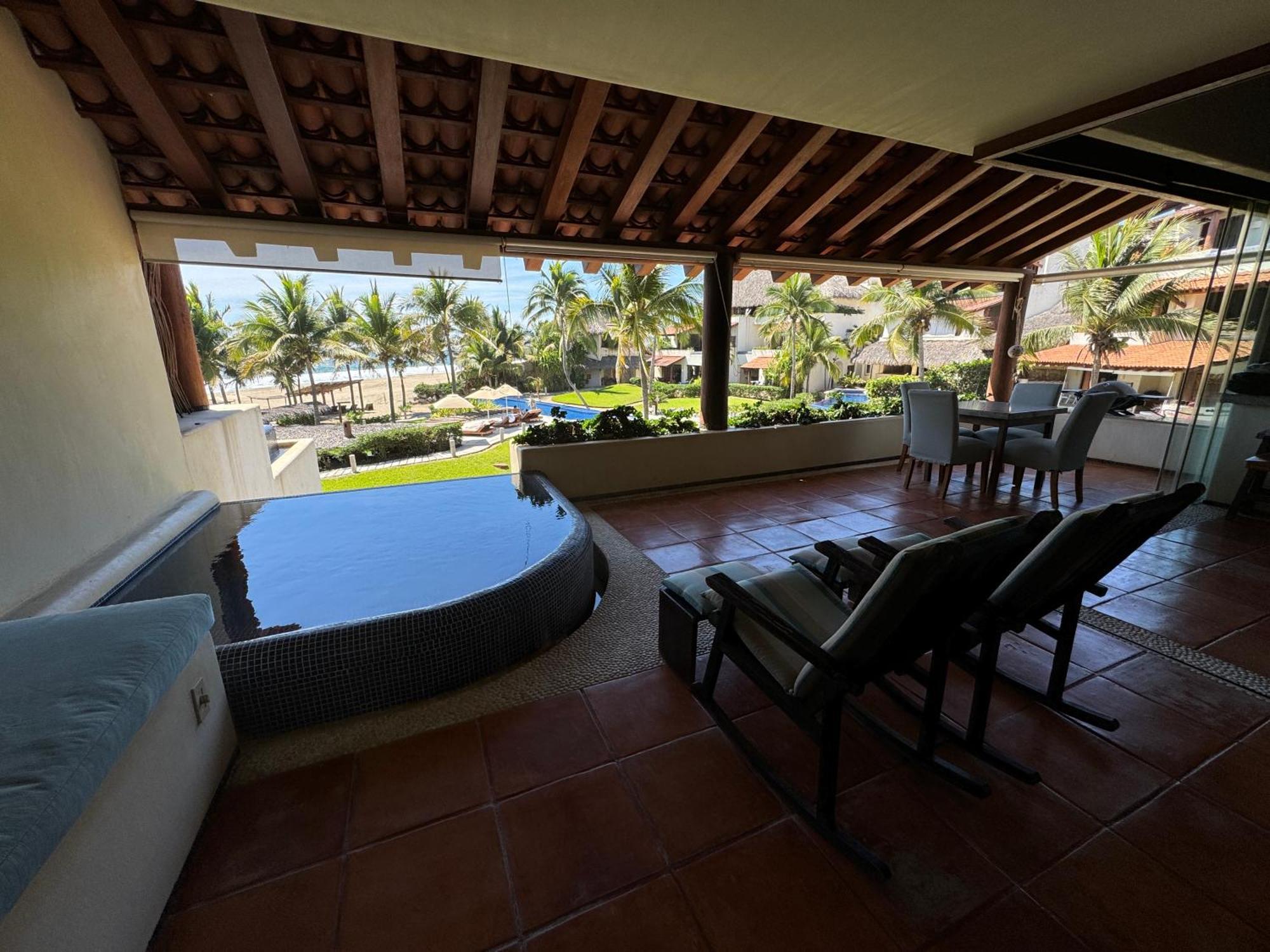 Residences At Las Palmas Zihuatanejo Bagian luar foto