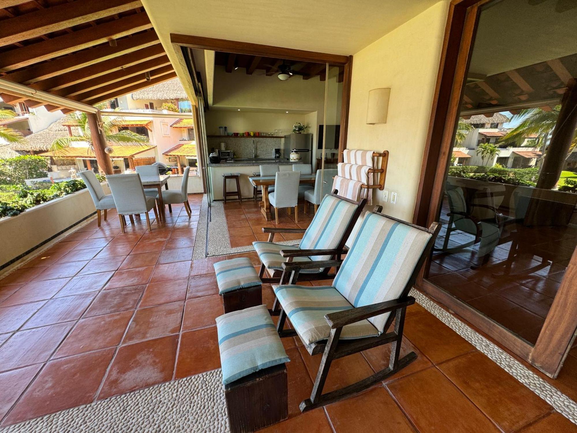 Residences At Las Palmas Zihuatanejo Bagian luar foto