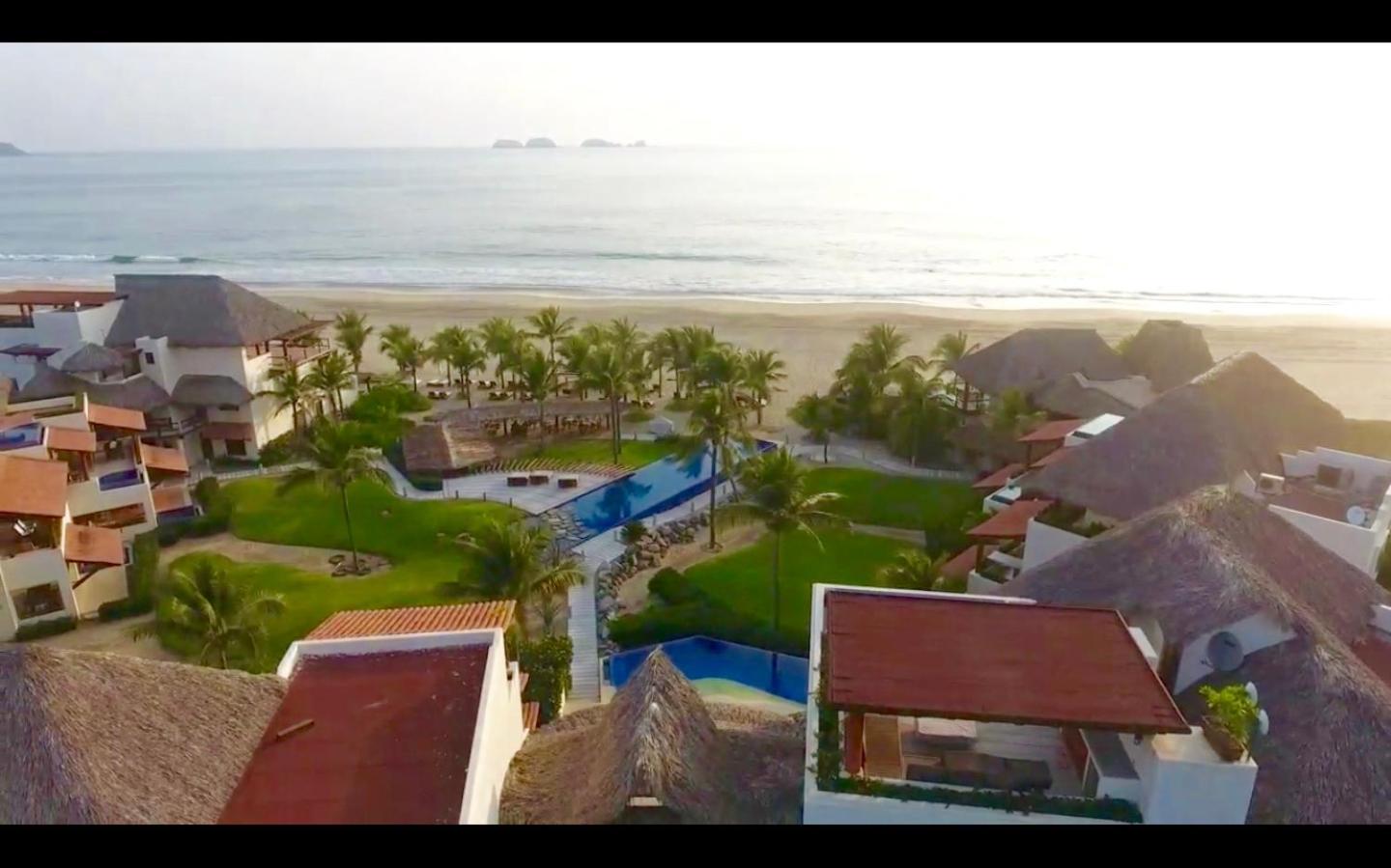Residences At Las Palmas Zihuatanejo Bagian luar foto