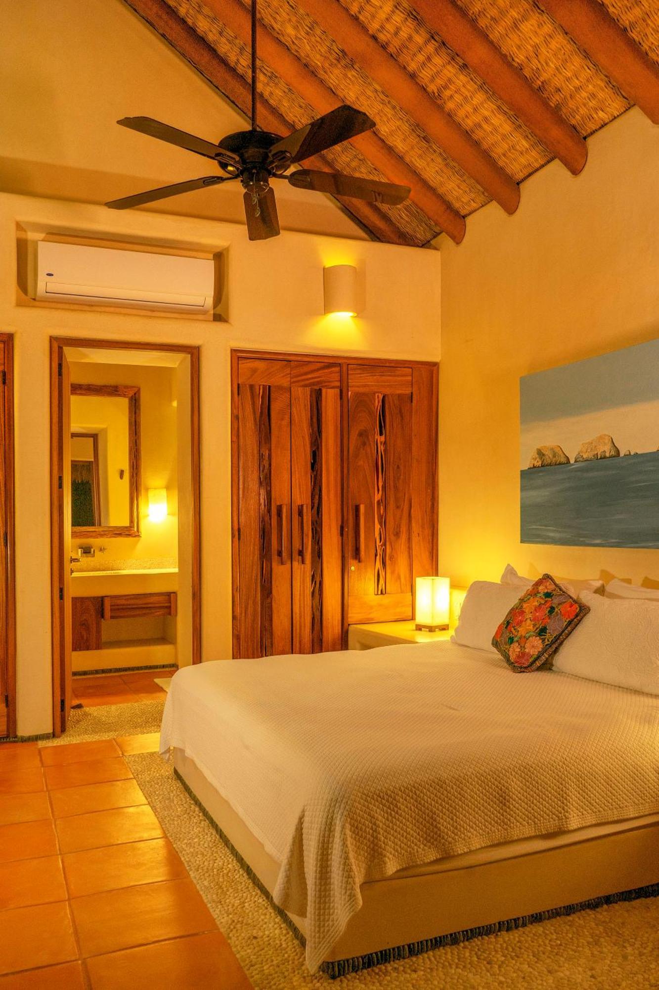 Residences At Las Palmas Zihuatanejo Bagian luar foto