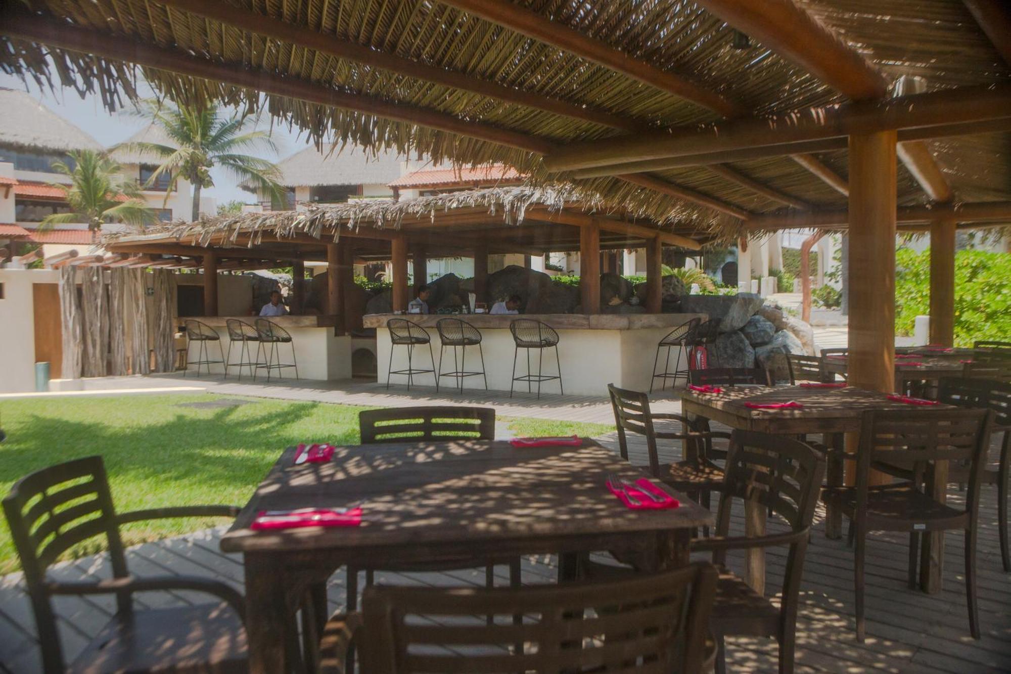 Residences At Las Palmas Zihuatanejo Bagian luar foto