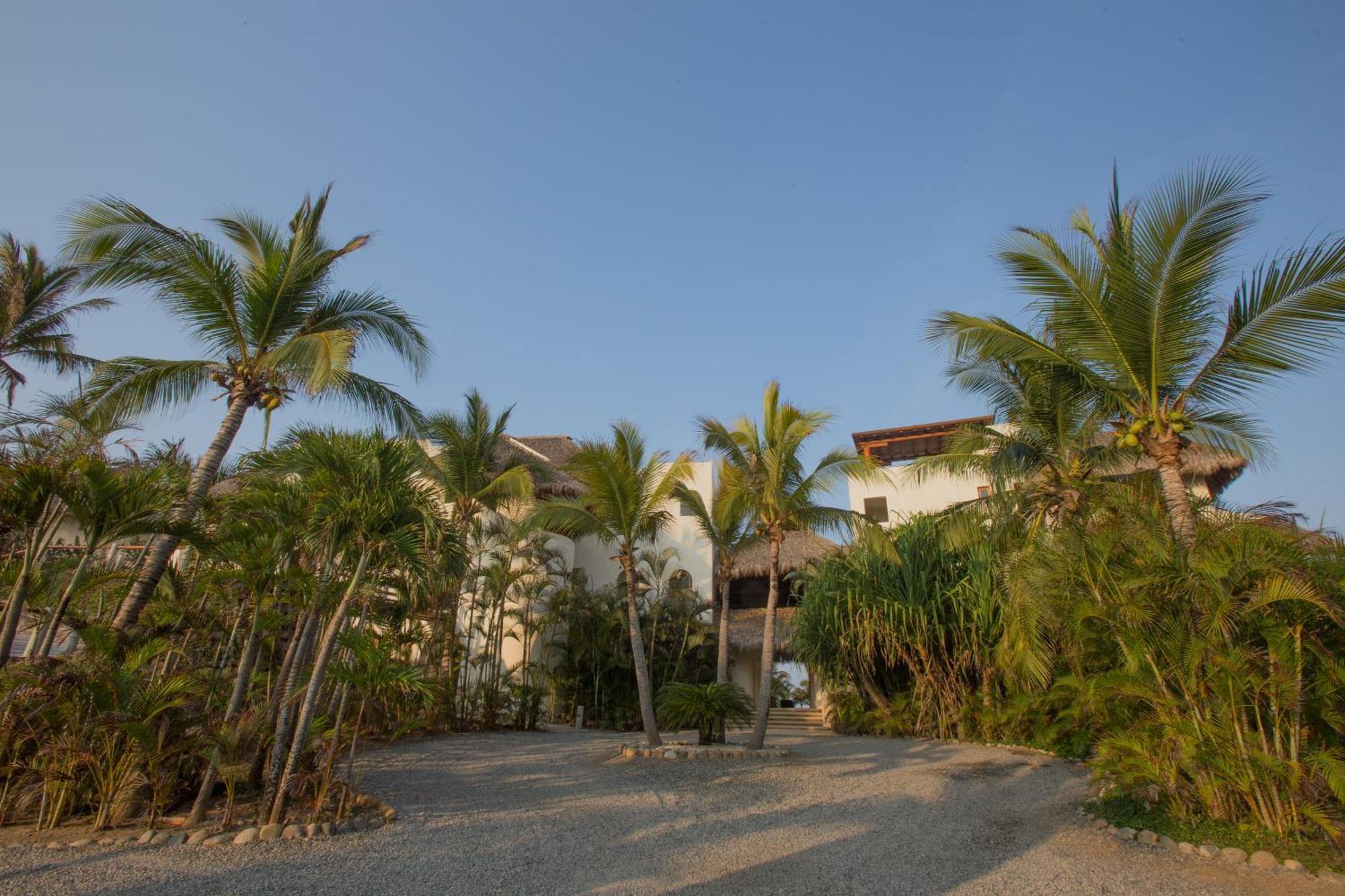 Residences At Las Palmas Zihuatanejo Bagian luar foto